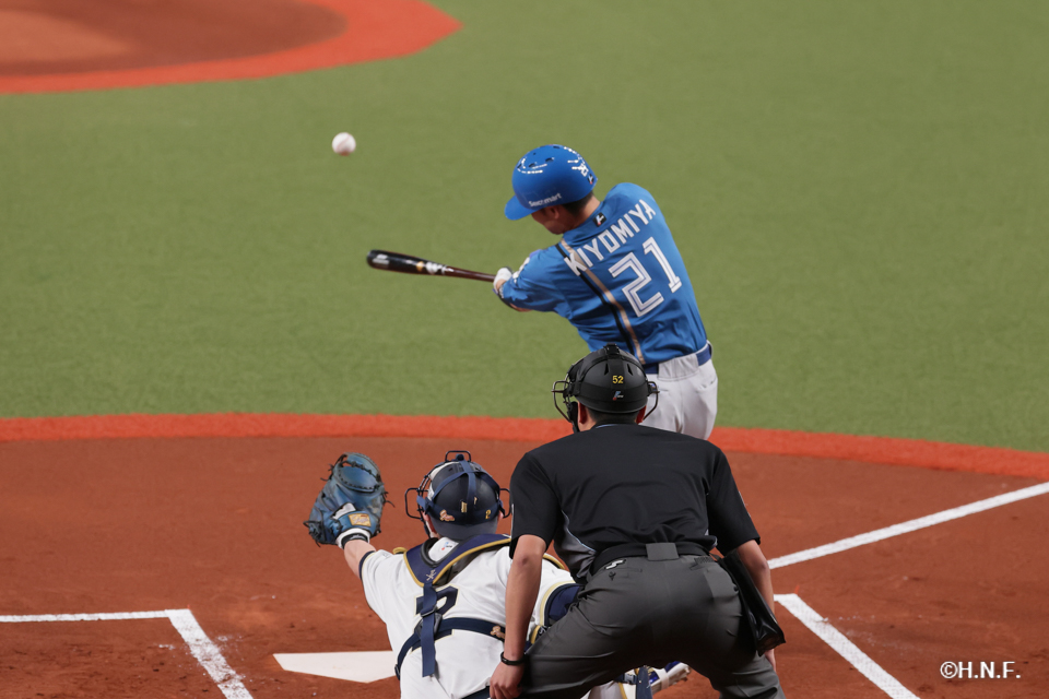 1回表、清宮選手01