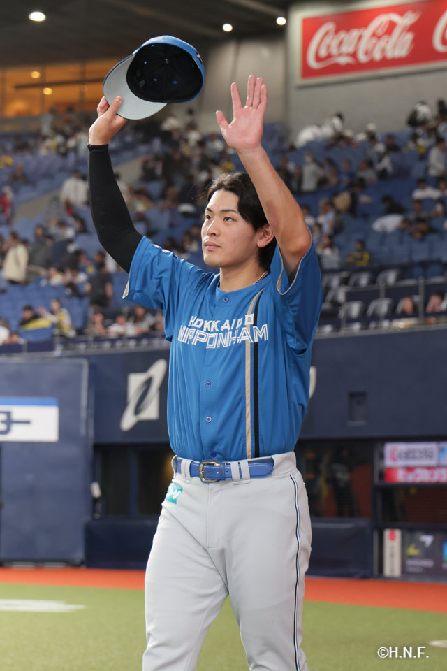 ヒーローの野村選手03