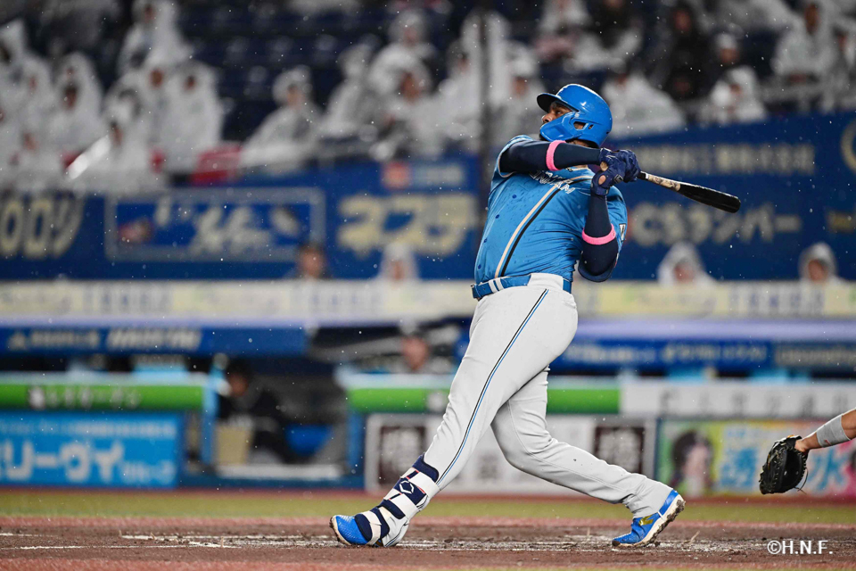 3回表、レイエス選手01