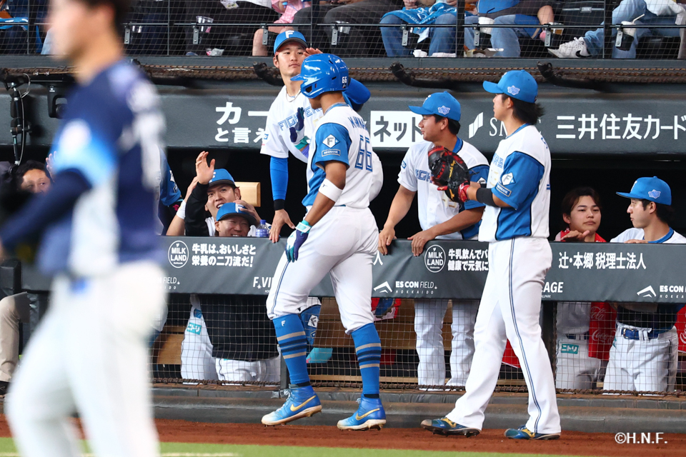 3回裏、万波選手04