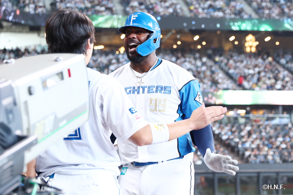 8回裏、レイエス選手06