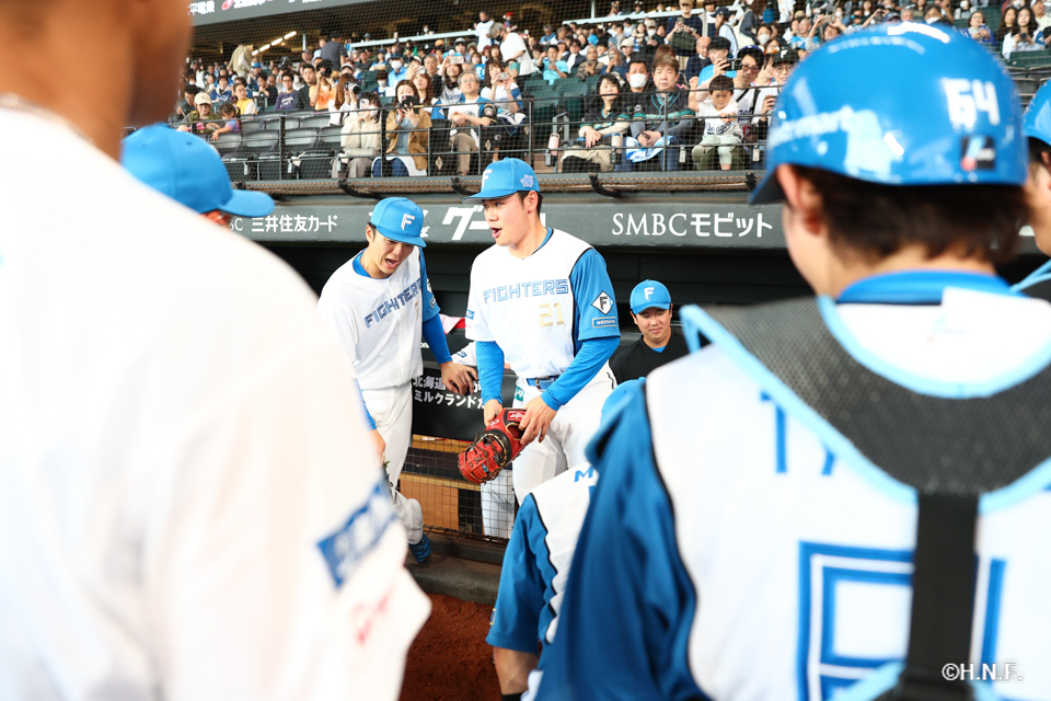  試合前の選手たち