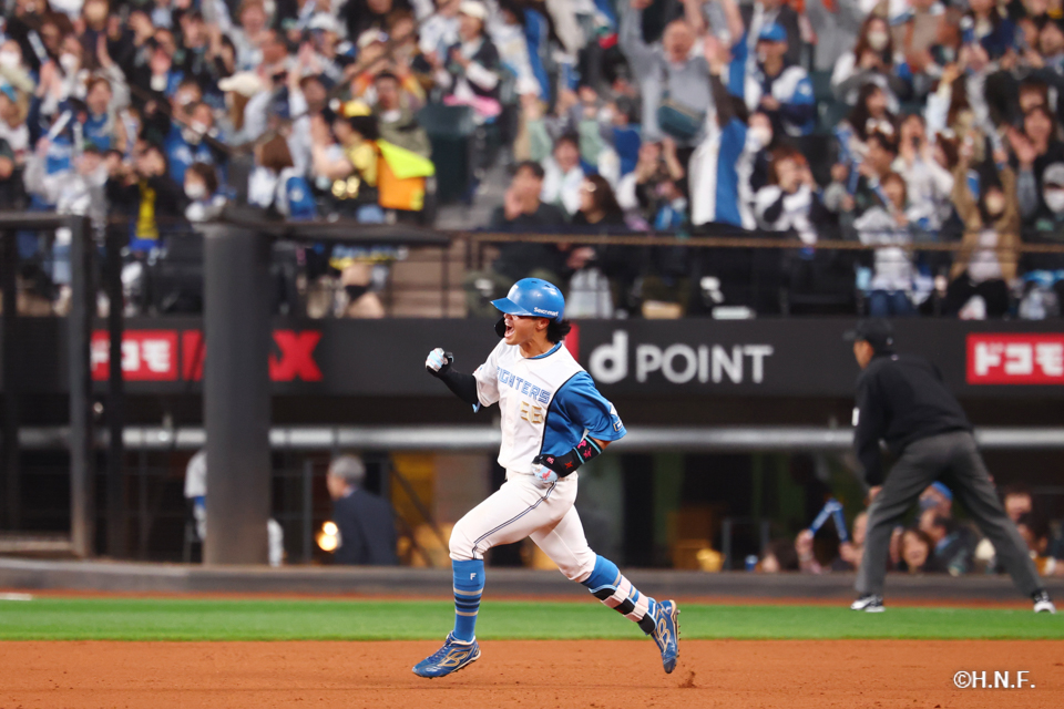 6回裏、細川選手01