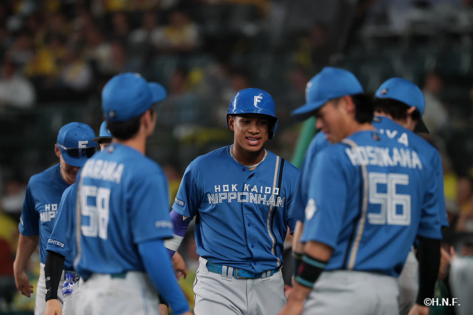 5回表、万波選手03