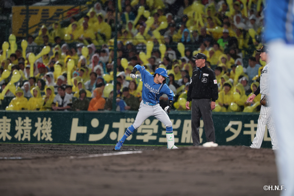   <span>7回表、奈良間選手02</span>
