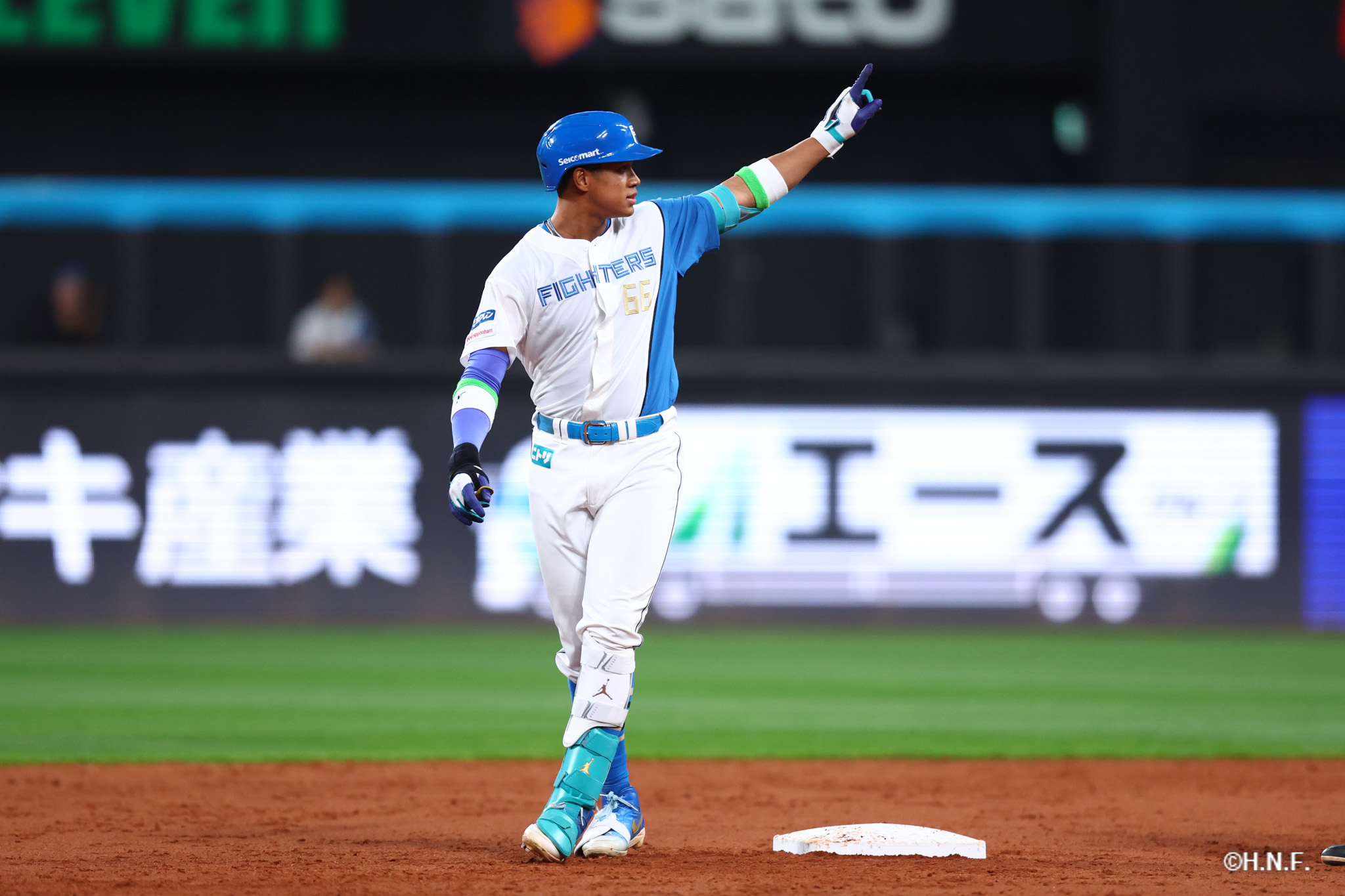 2回裏、万波選手02