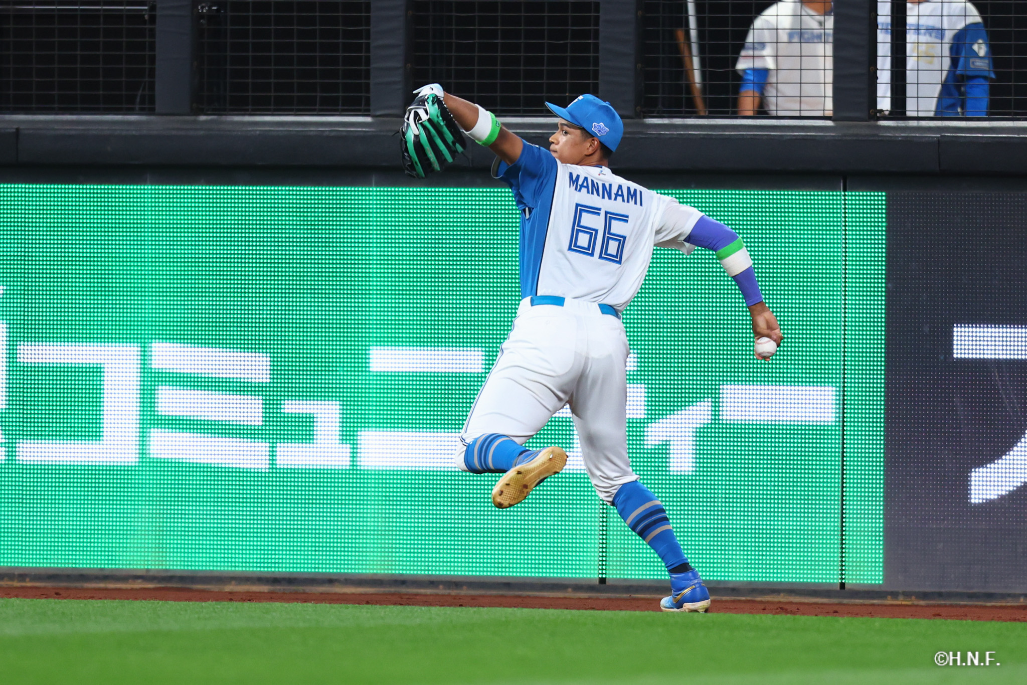 4回表、万波選手