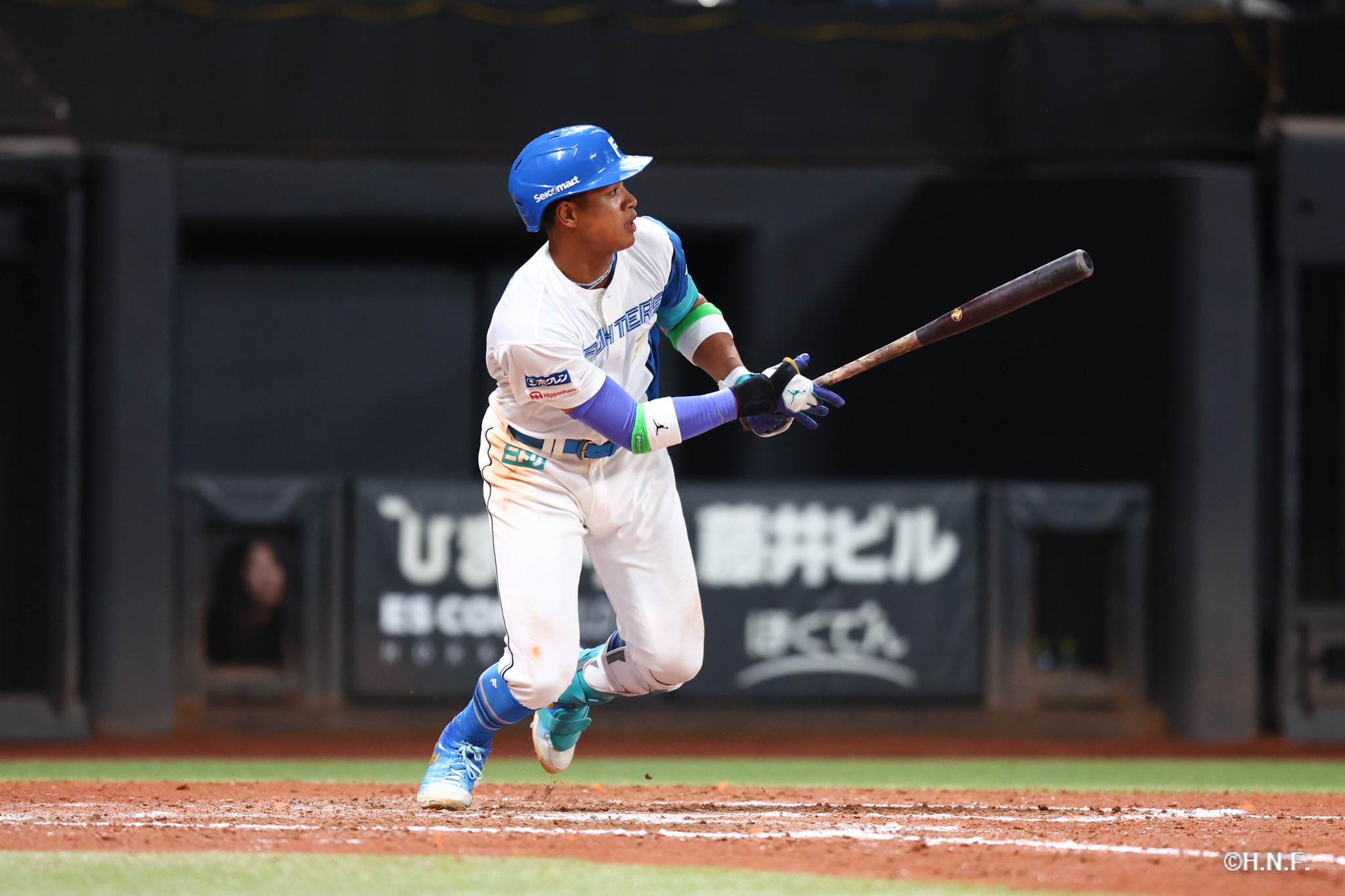 9回裏、万波選手01