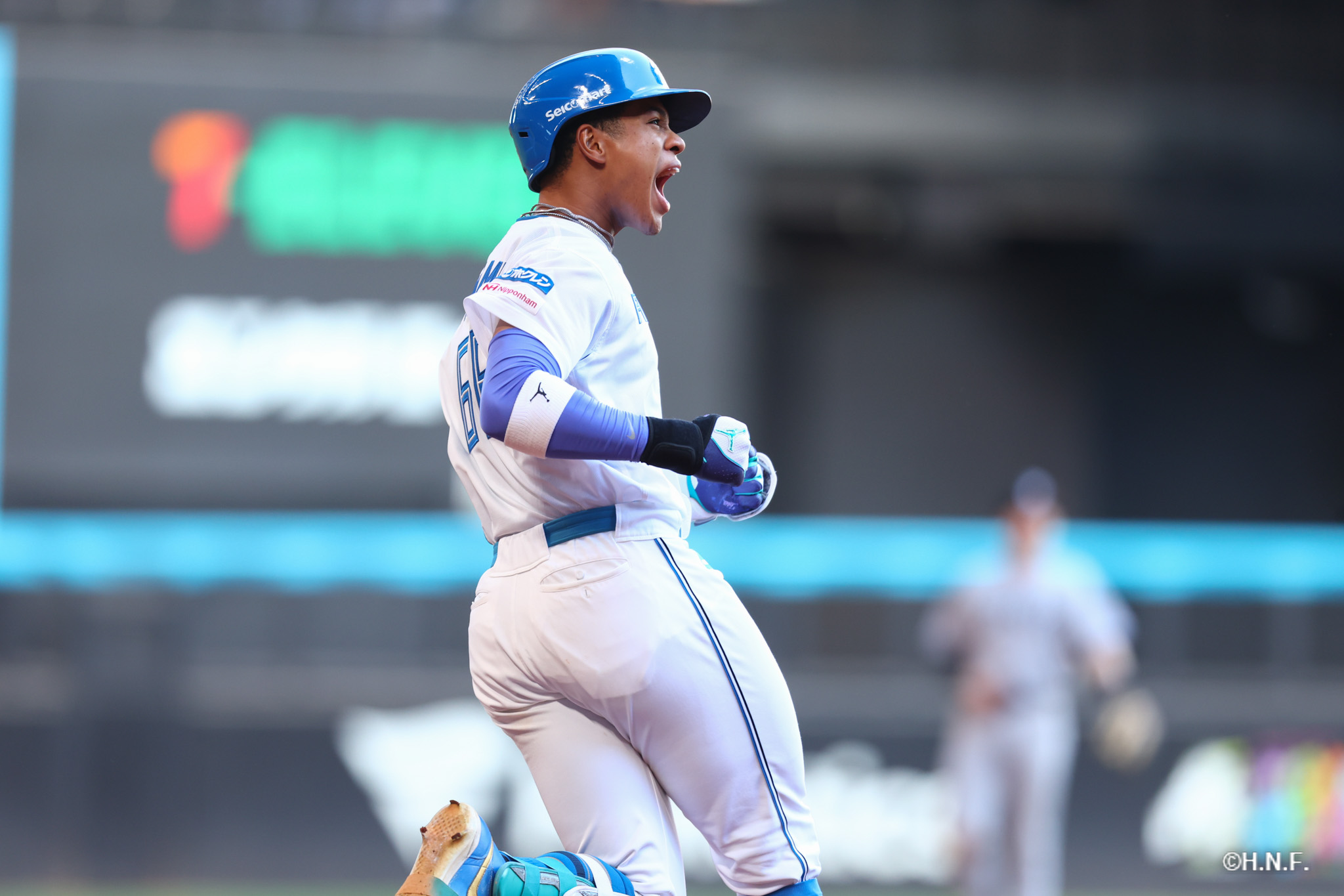 7回裏、万波選手03