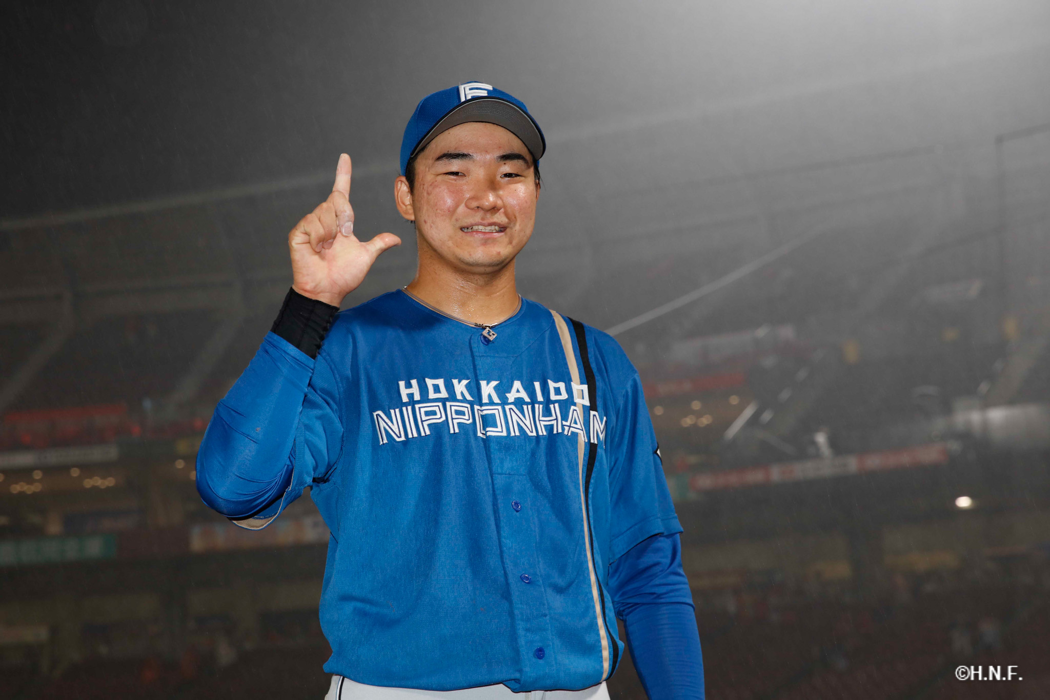 ヒーローの山縣選手01