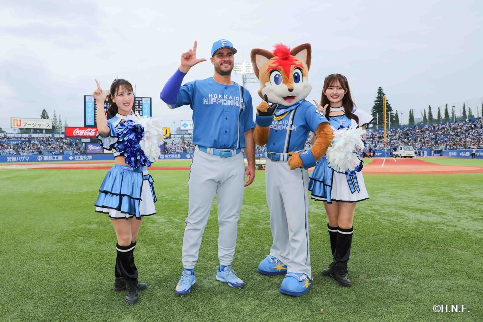ヒーローのマルティネス選手