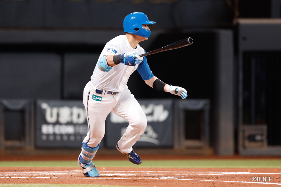 1回裏、清宮選手01