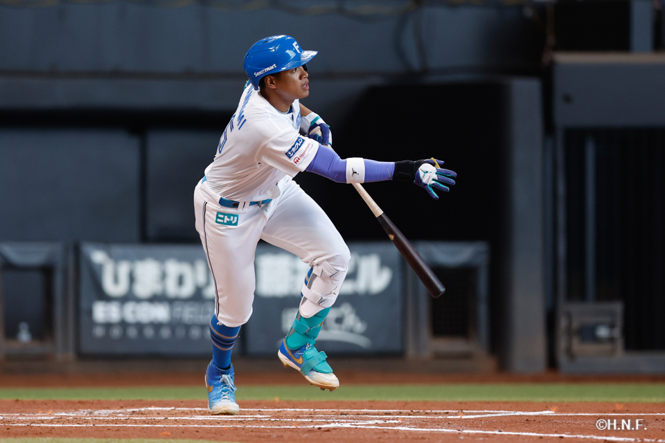 2回裏、万波選手01