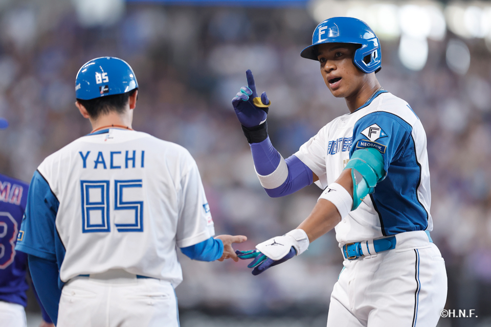 2回裏、万波選手02