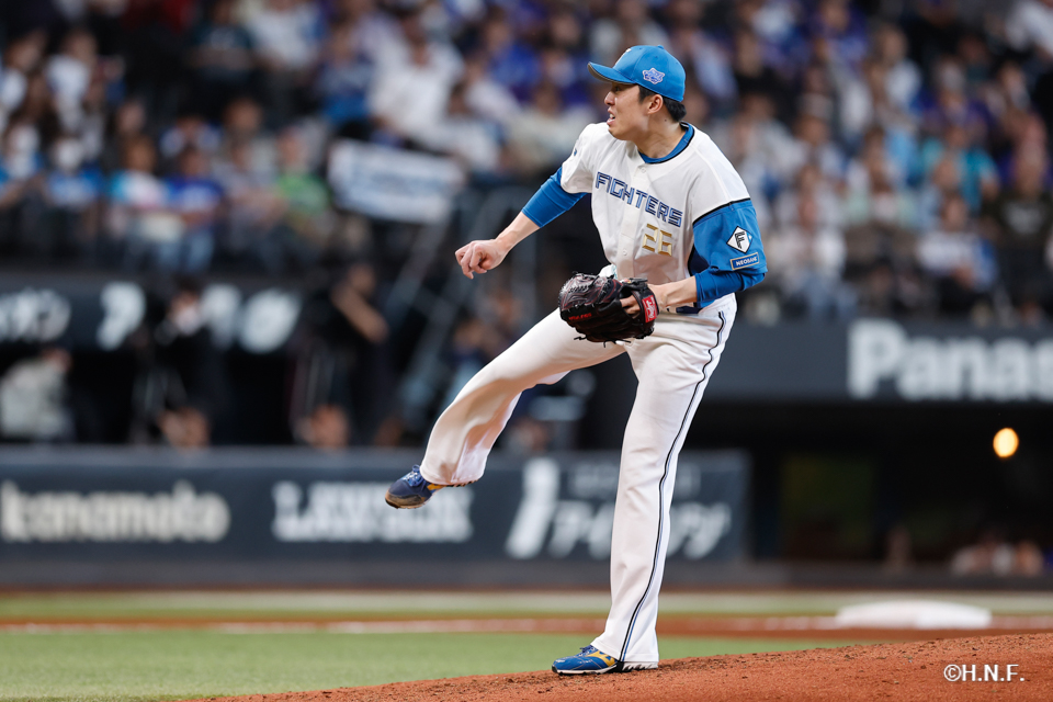 8回表、田中正義投手01