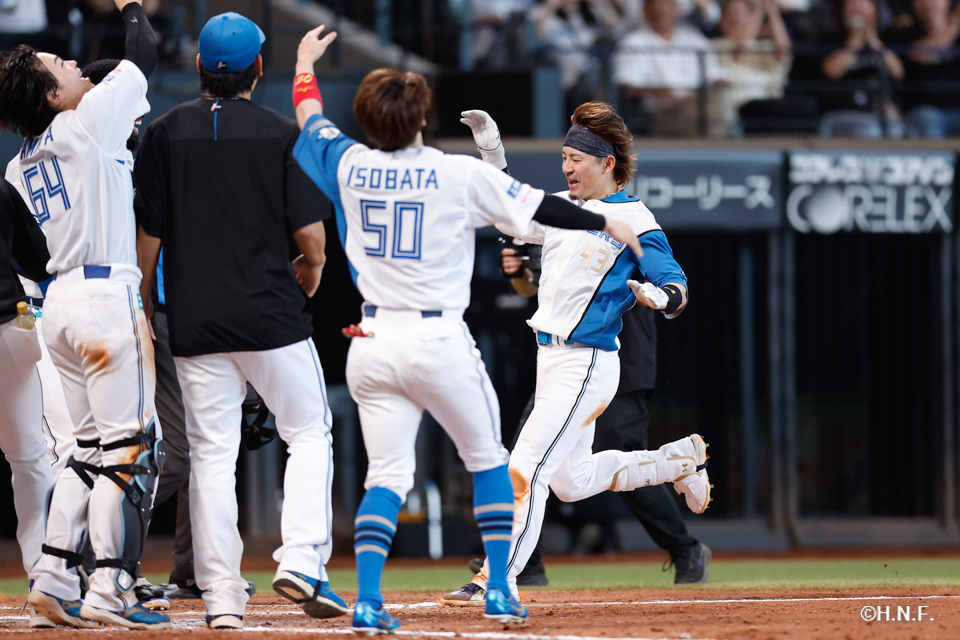 9回裏、水野選手16