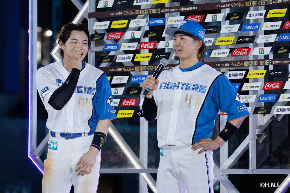 ヒーローの田宮選手と水野選手02
