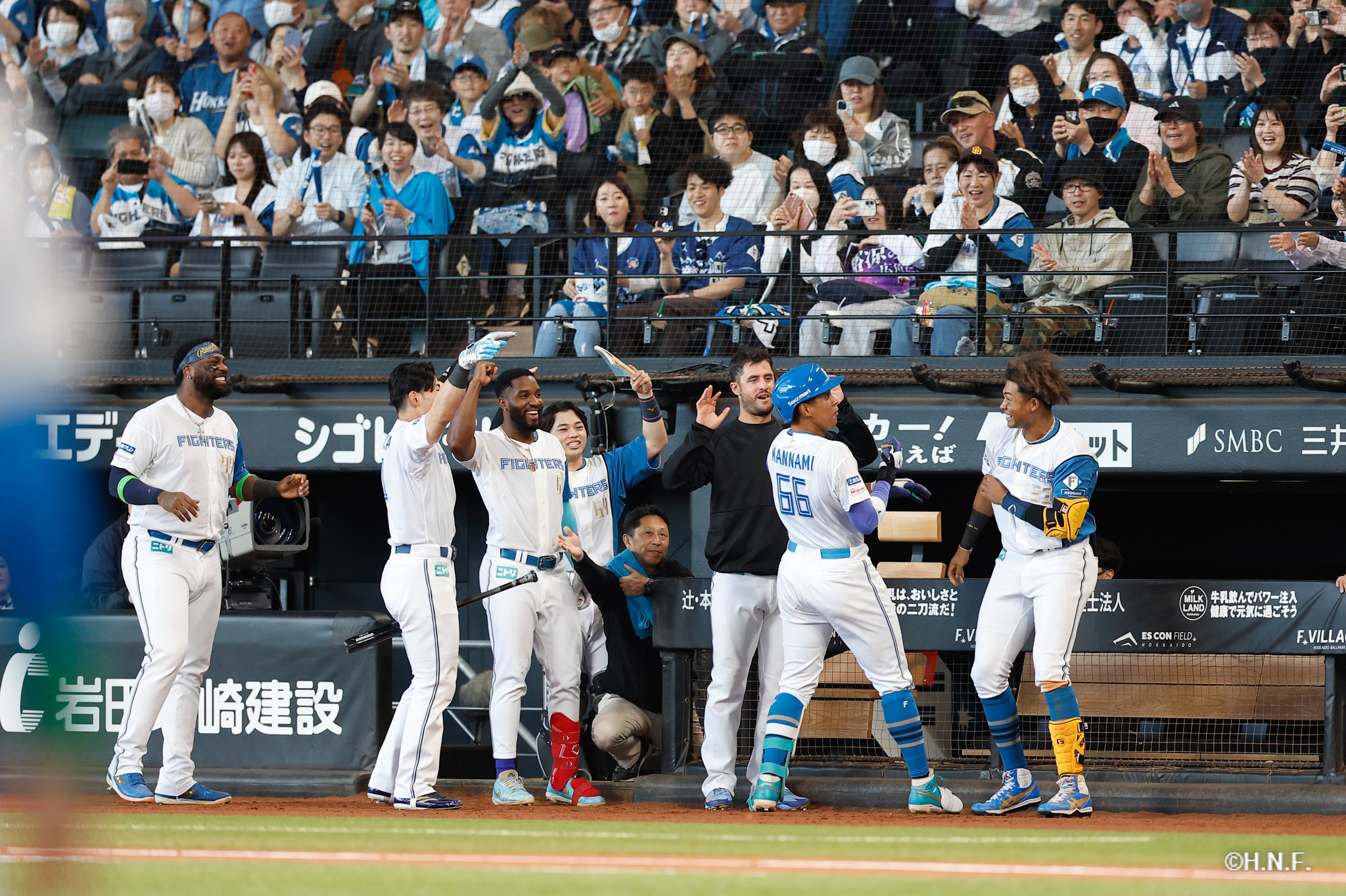 6回裏、万波選手04