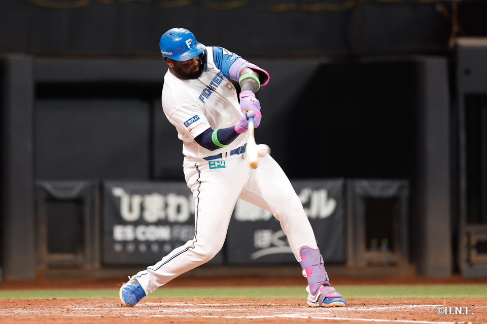 4回裏、レイエス選手