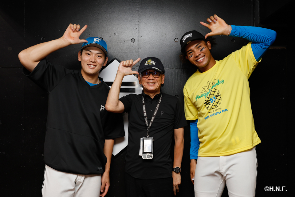 ヒーローの野村選手と水谷選手03