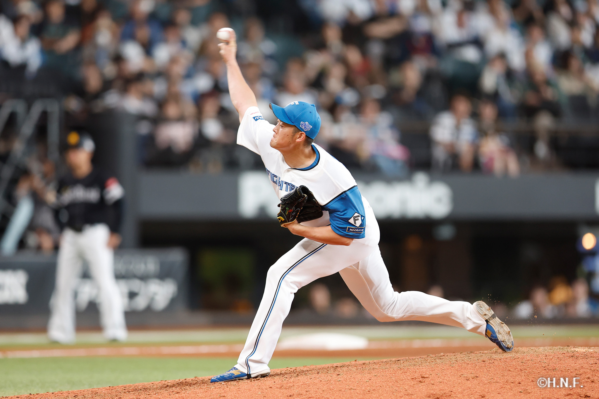 8回表、齋藤投手01
