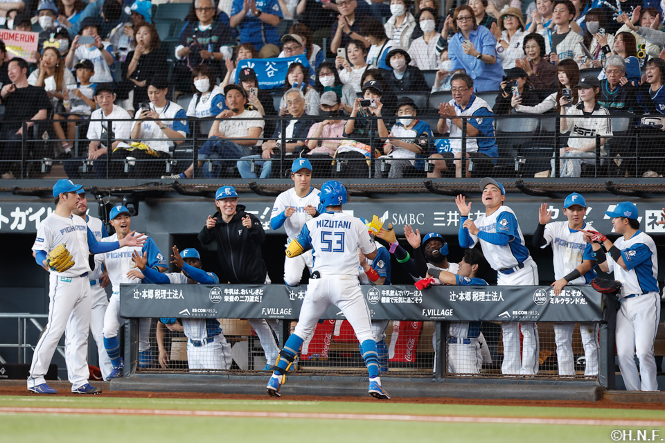 4回裏、水谷選手04