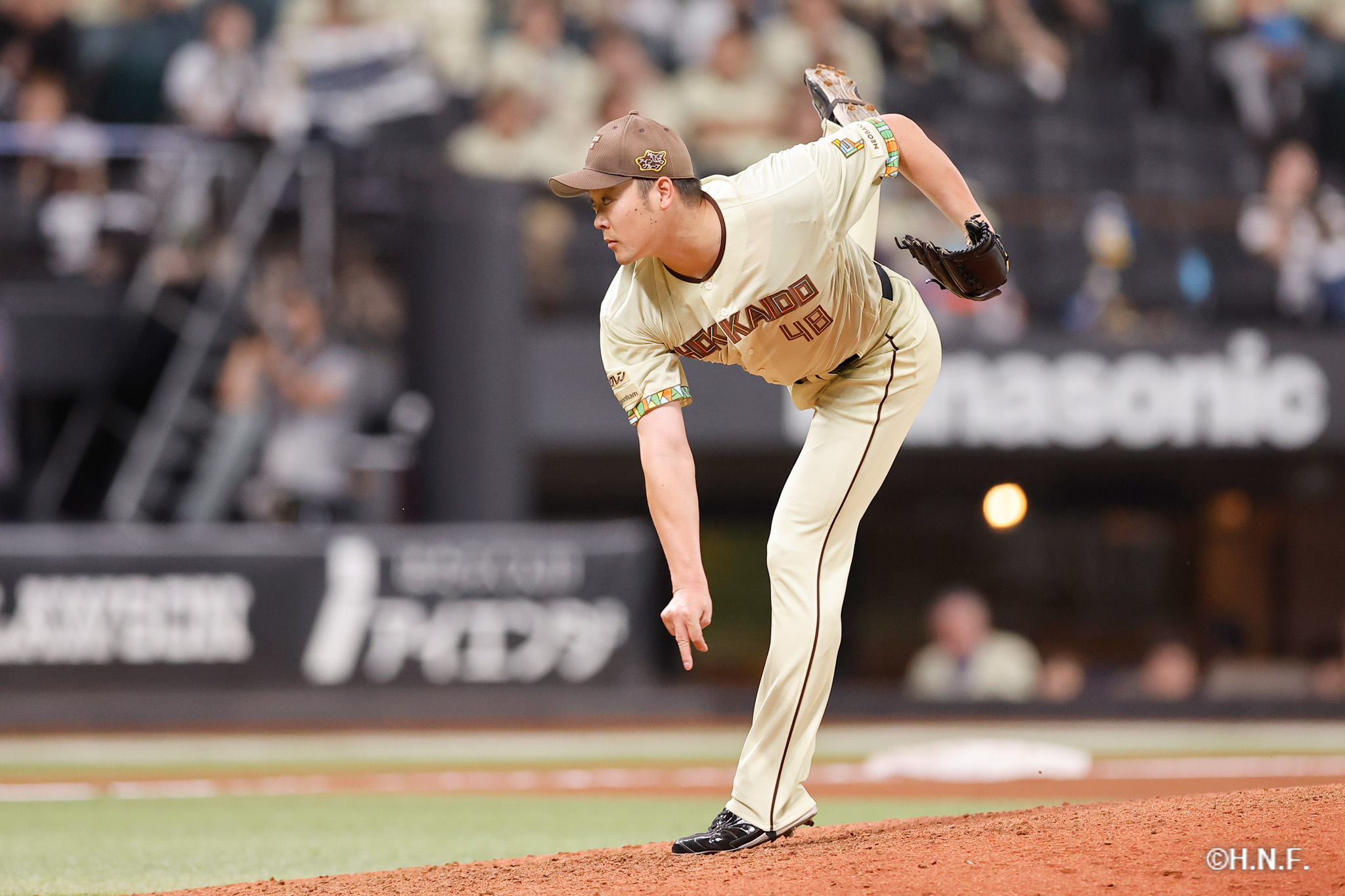 8回表、齋藤投手01