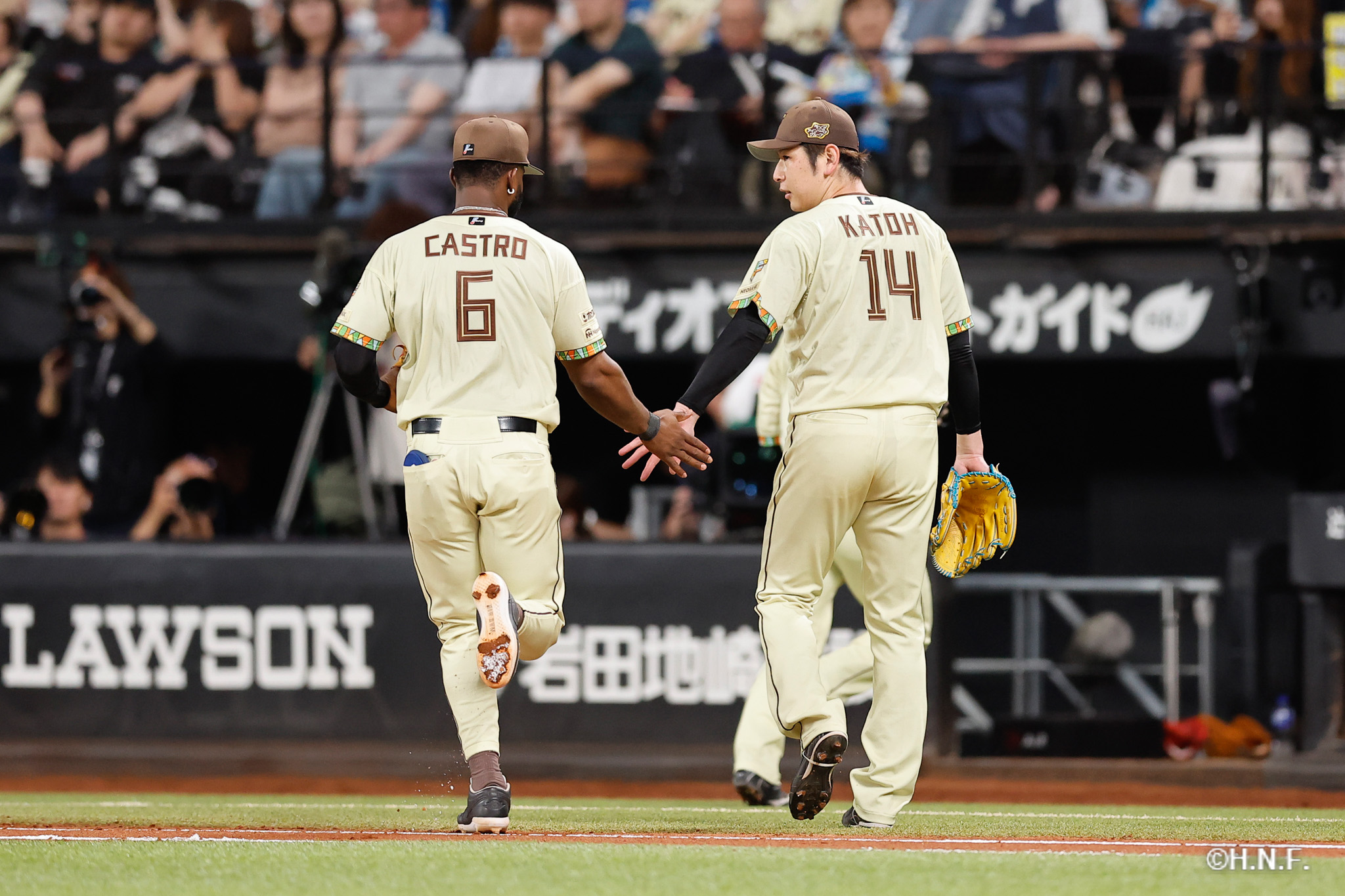 5回表、カストロ選手と加藤貴投手