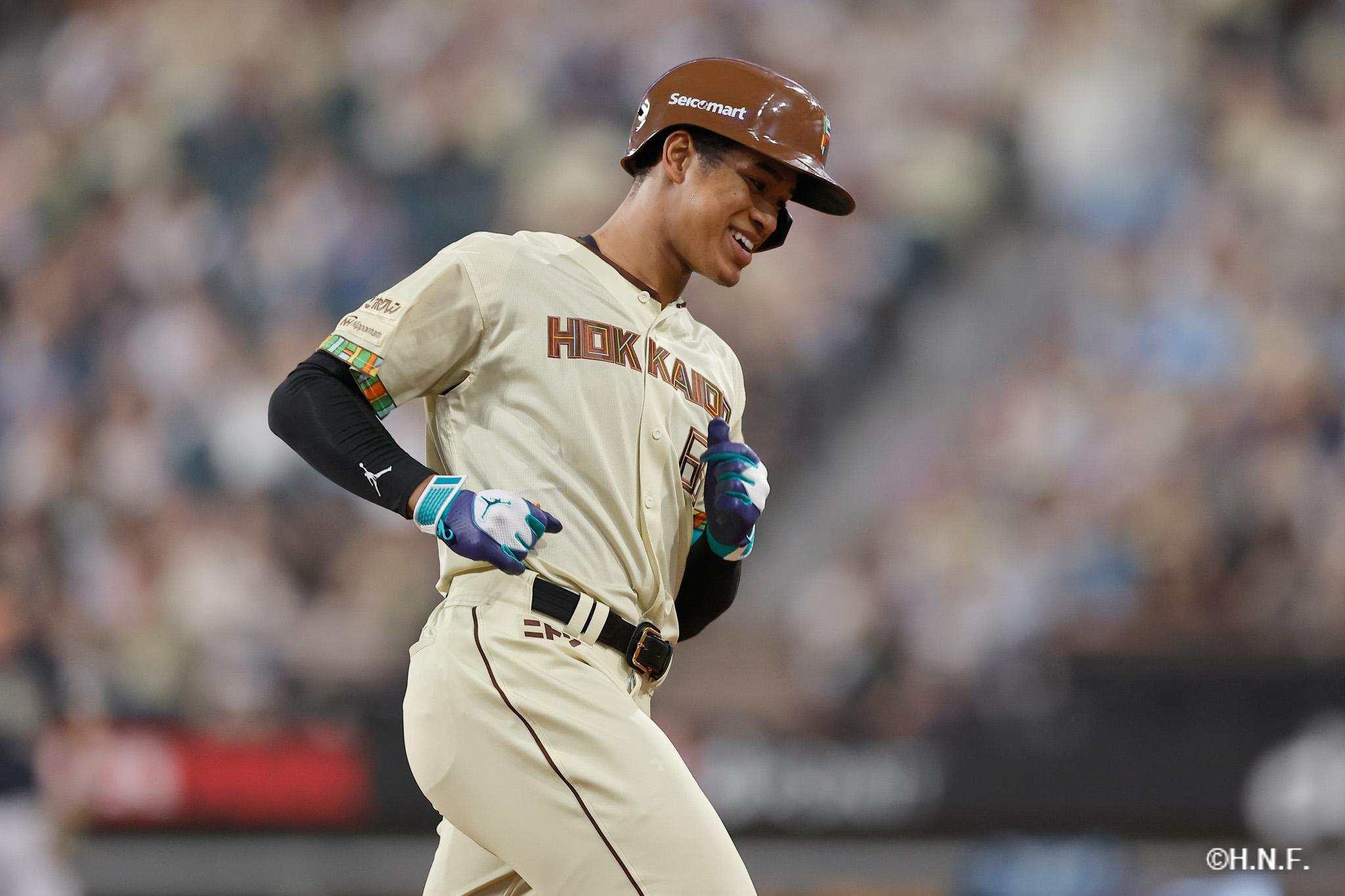 6回裏、万波選手03
