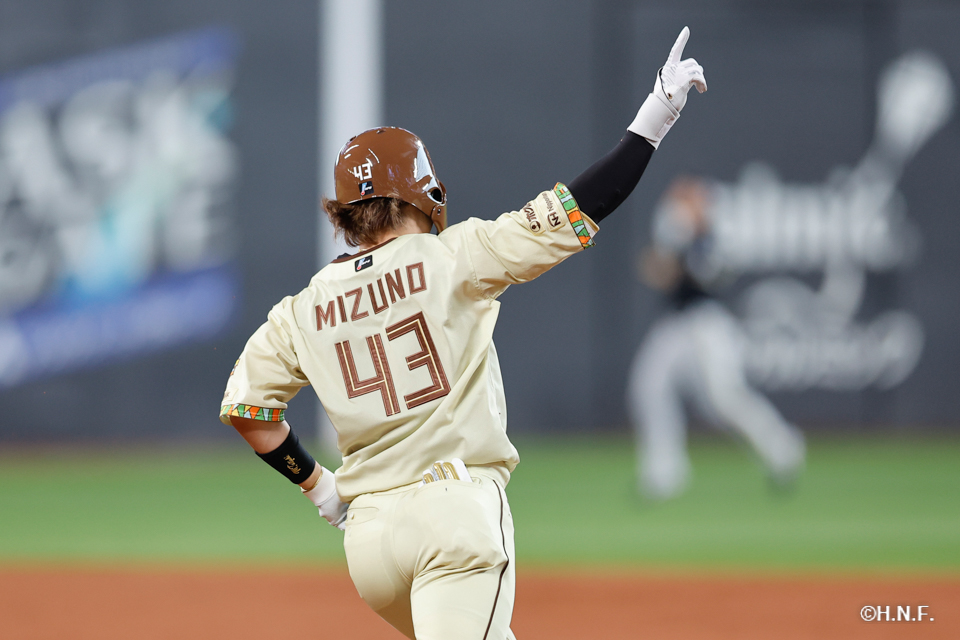 1回裏、水野選手02