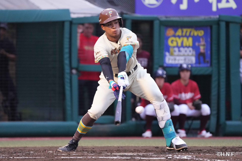 先発の有2回表、万波選手01原投手01