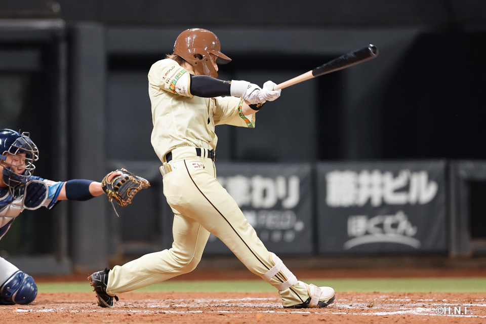 8回裏、水野選手01