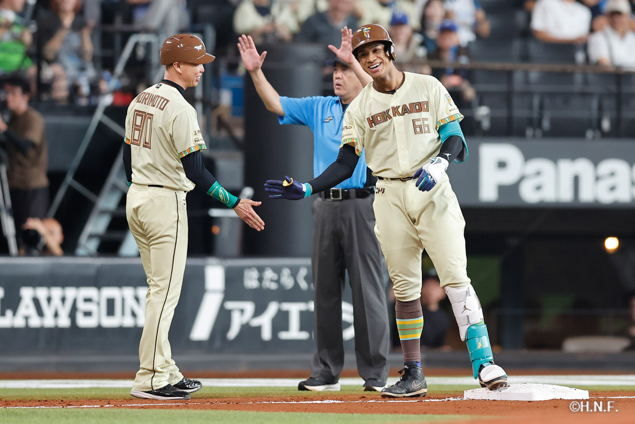 3回裏、万波選手02