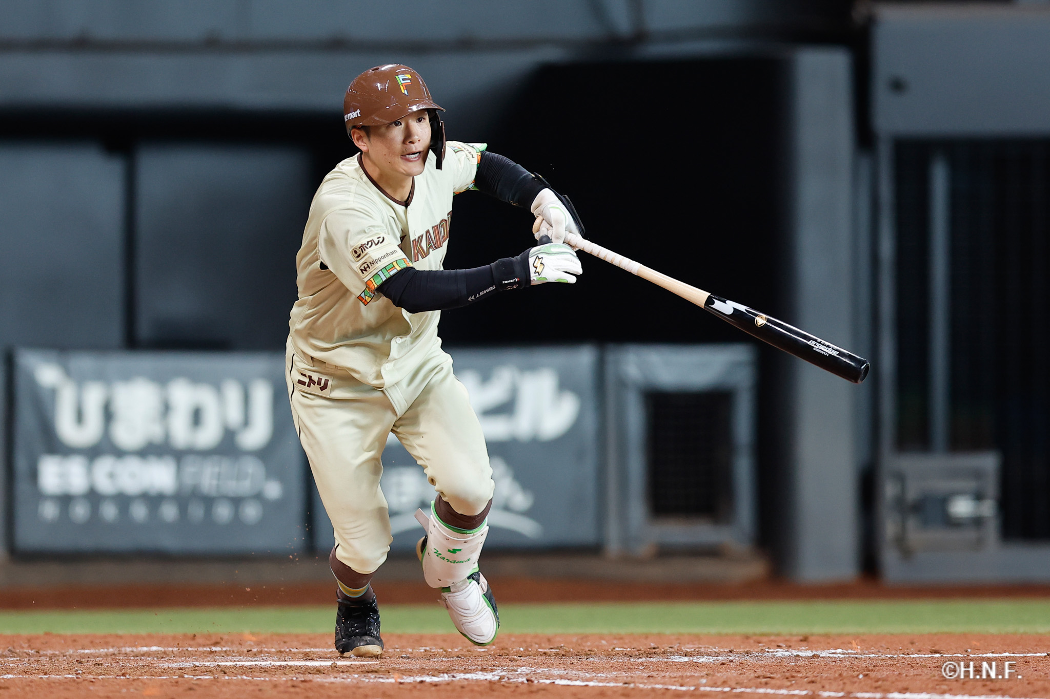 5回裏、奈良間選手01