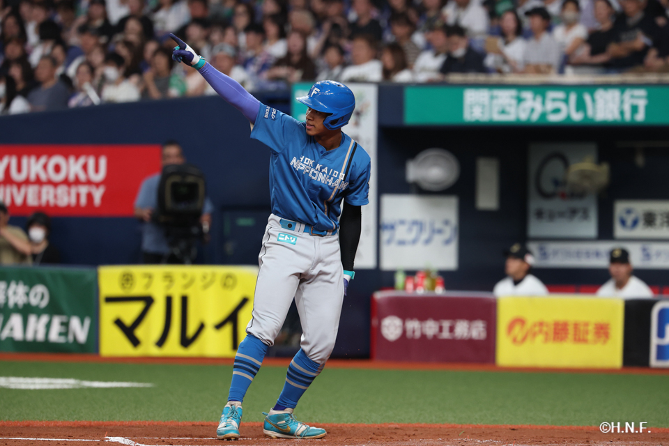 2回表、万波選手