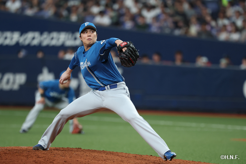 7回裏、田中正義投手01