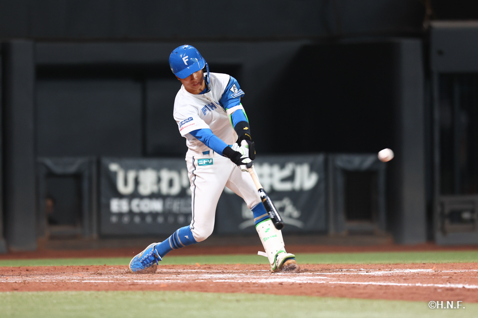 9回裏、奈良間選手01