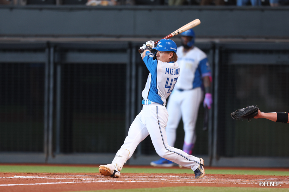 2回裏、水野選手01