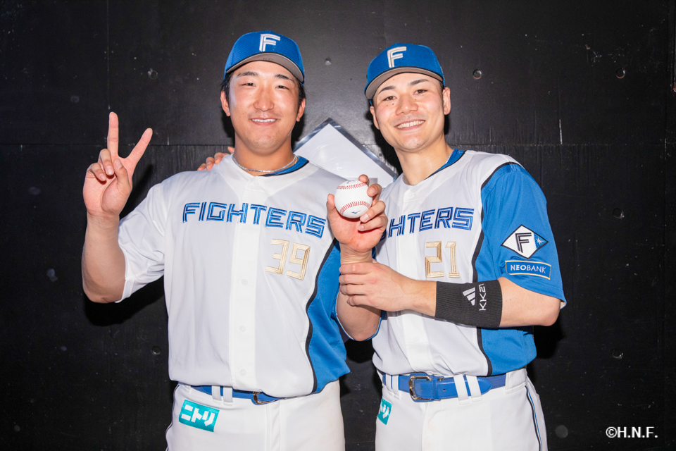 ヒーローの清宮選手と有薗選手03