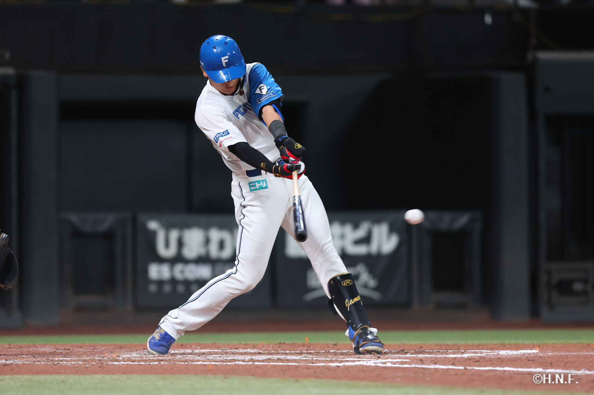 8回裏、野村選手01
