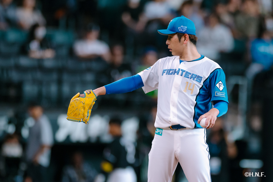 先発の加藤貴投手01