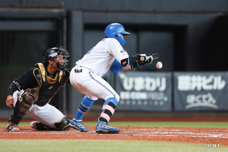 5回裏、細川選手01