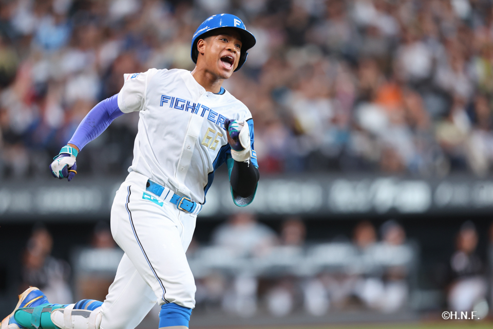 5回裏、万波選手04