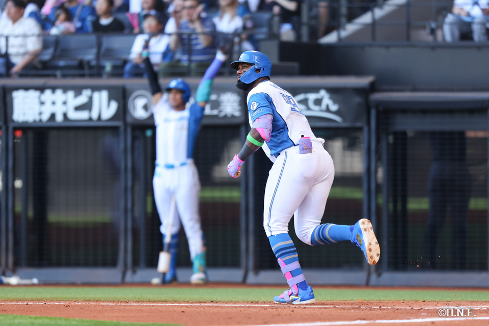 3回裏、レイエス選手04