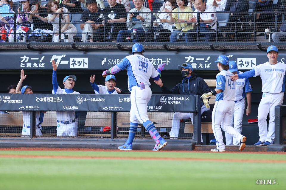 3回裏、レイエス選手06
