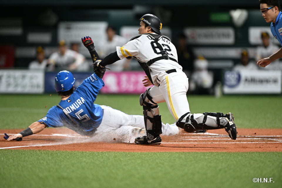 1回表、野村選手02