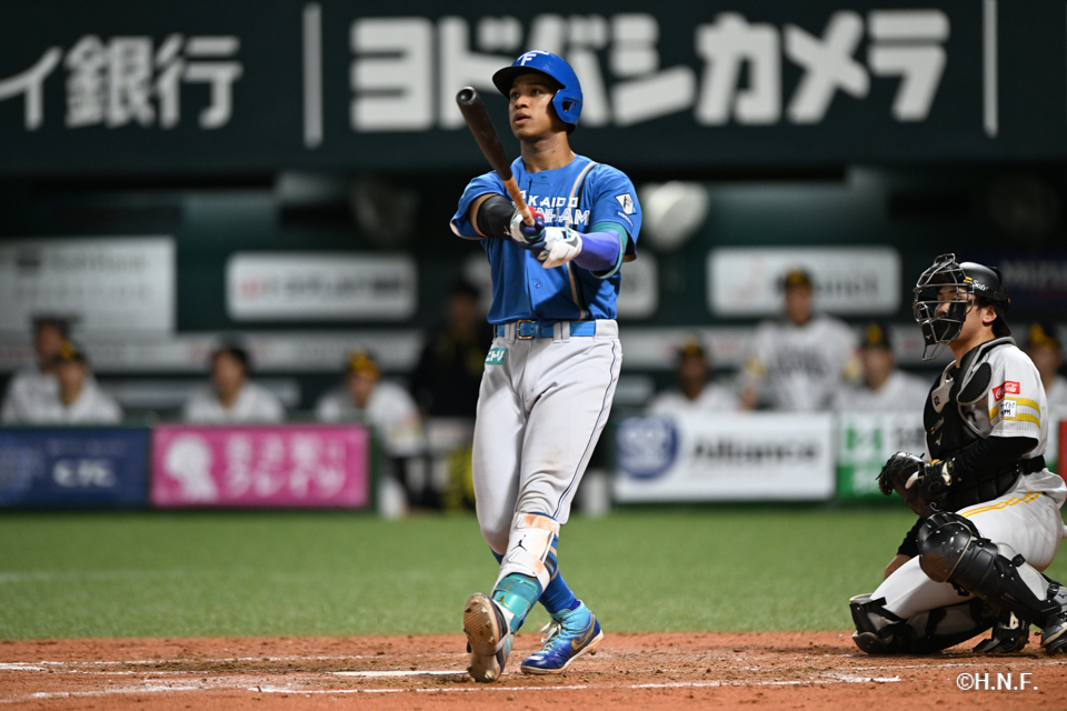 3回表、万波選手01