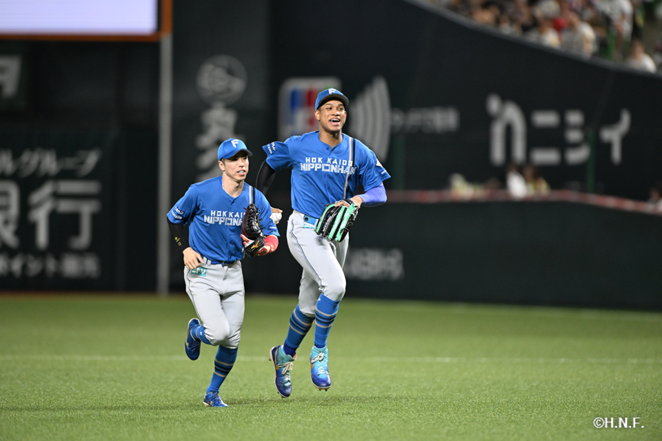 7回裏、万波選手02
