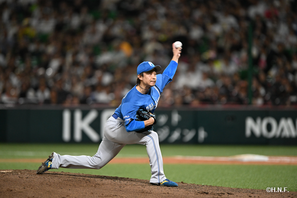 8回裏、島本投手01