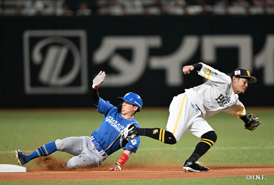 1回表、五十幡選手02